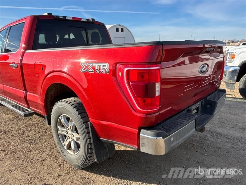 Ford F-150 4x4 Crew Cab Pickup Muu