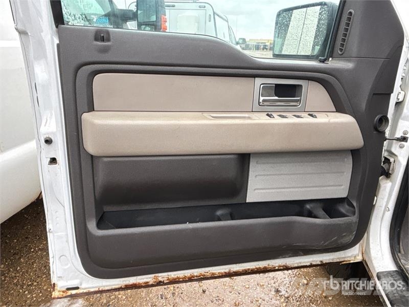 Ford F-150 4x4 Extended Cab Pickup Muu