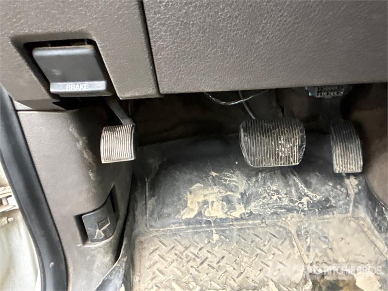 Ford F-150 4x4 Extended Cab Pickup Muu