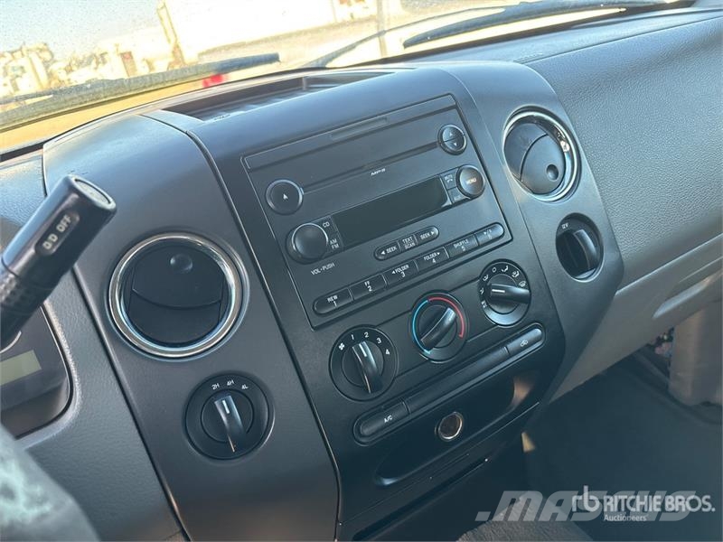 Ford F-150 4x4 Extended Cab Pickup 其他