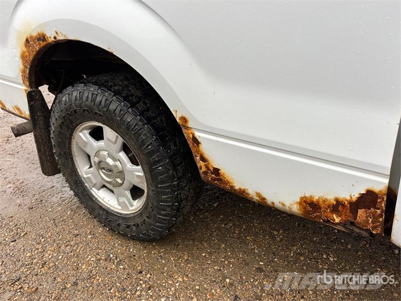 Ford F-150 4x4 Extended Cab Pickup Muu
