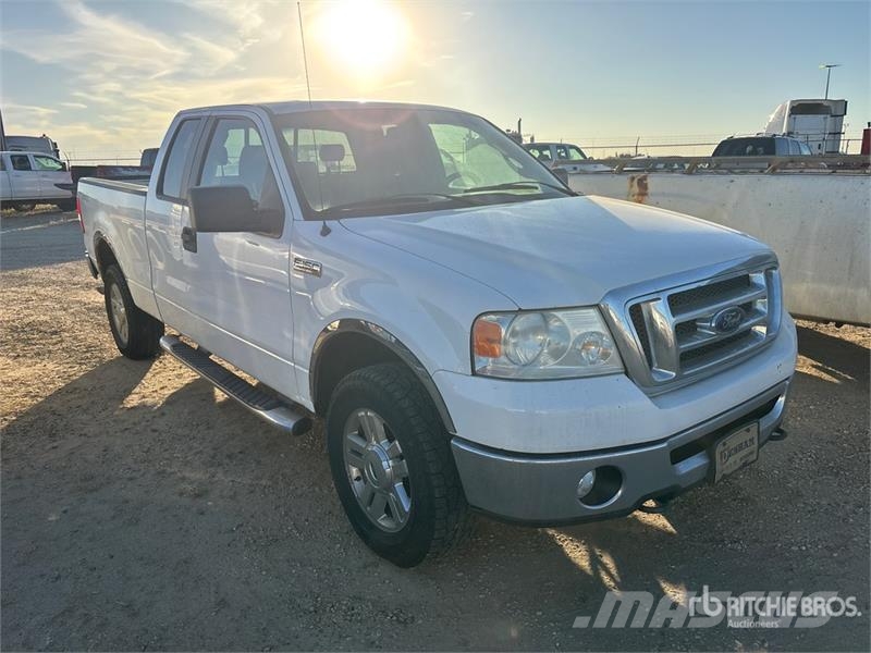 Ford F-150 4x4 Extended Cab Pickup 其他