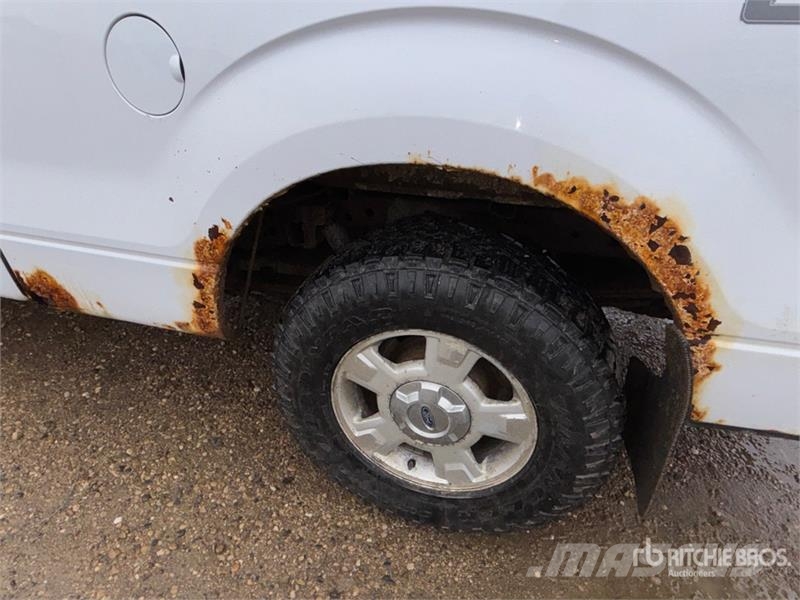Ford F-150 4x4 Extended Cab Pickup Muu