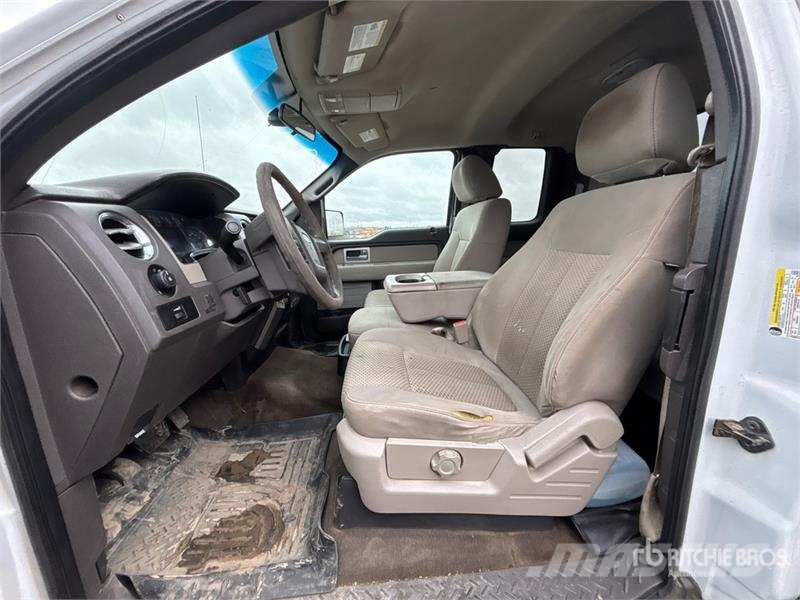 Ford F-150 4x4 Extended Cab Pickup Muu