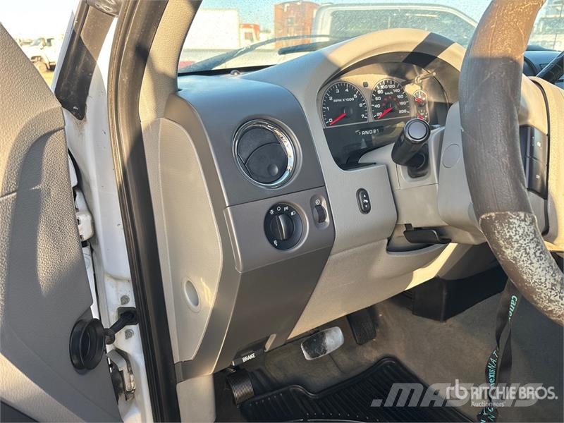 Ford F-150 4x4 Extended Cab Pickup 其他