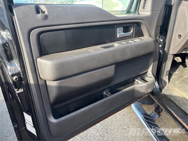 Ford F-150 FX4 4x4 Crew Cab Pickup Ostalo