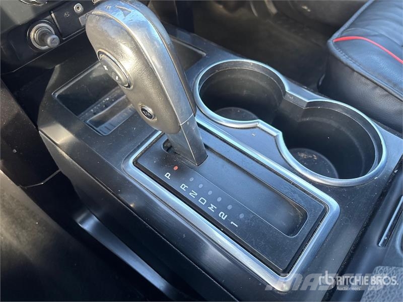 Ford F-150 FX4 4x4 Crew Cab Pickup Ostalo