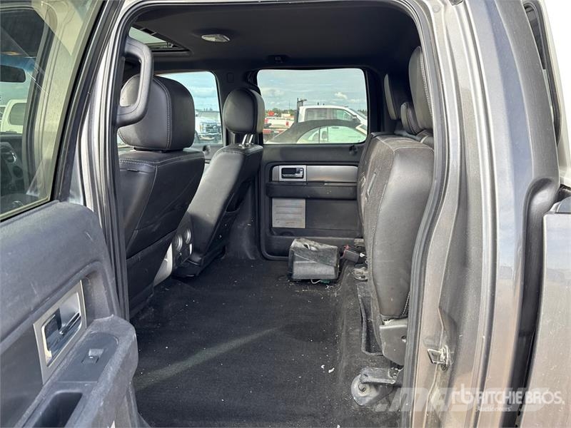 Ford F-150 FX4 4x4 Crew Cab Pickup Kita
