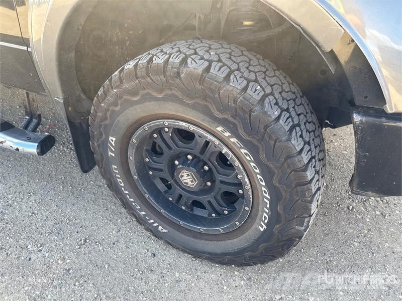 Ford F-150 FX4 4x4 Crew Cab Pickup Ostalo