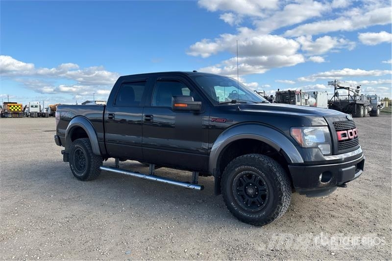 Ford F-150 FX4 4x4 Crew Cab Pickup Ostalo