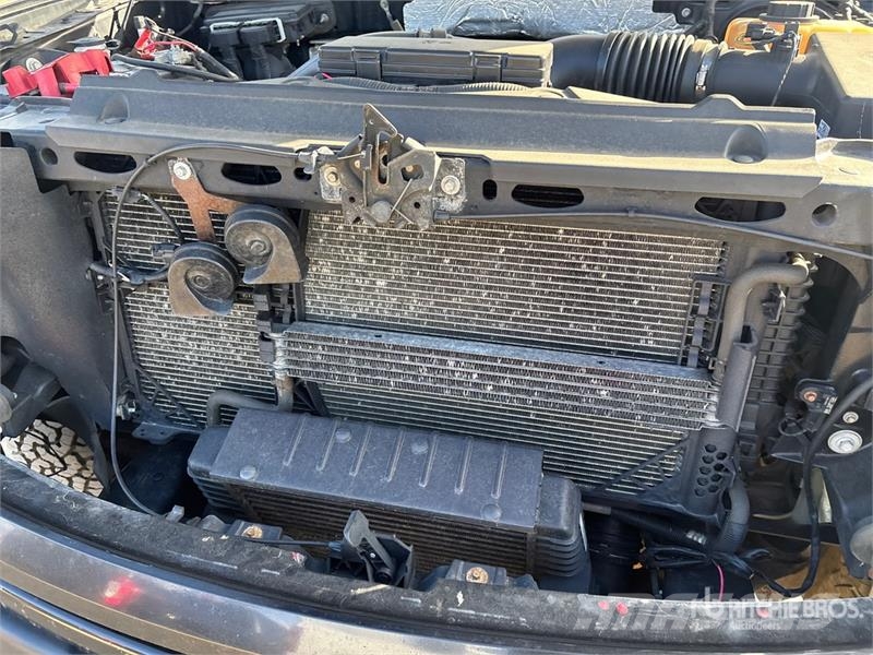 Ford F-150 FX4 4x4 Crew Cab Pickup Ostalo