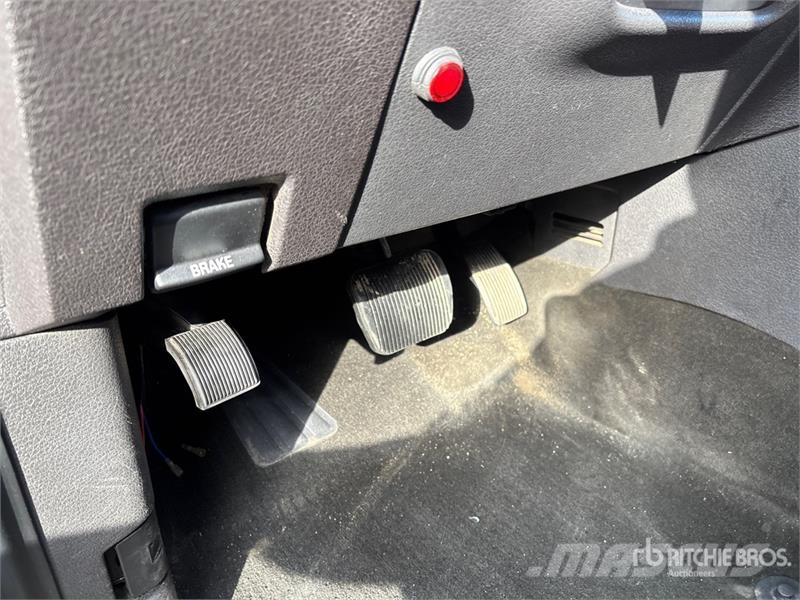 Ford F-150 FX4 4x4 Crew Cab Pickup Ostalo