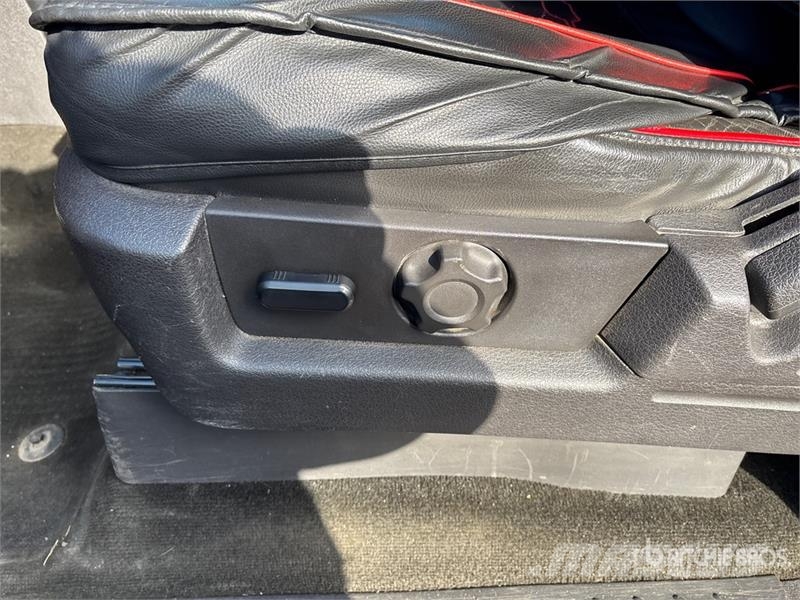 Ford F-150 FX4 4x4 Crew Cab Pickup Ostalo