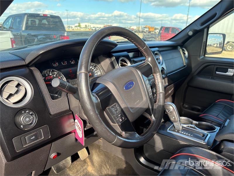 Ford F-150 FX4 4x4 Crew Cab Pickup Ostalo