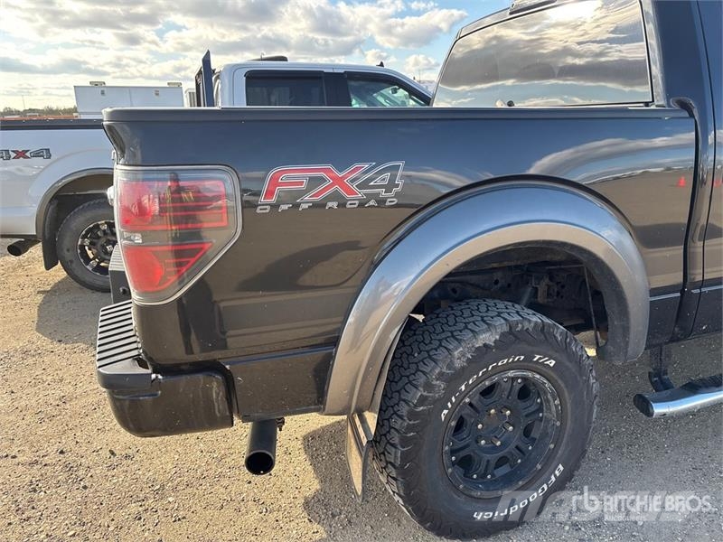 Ford F-150 FX4 4x4 Crew Cab Pickup Ostalo