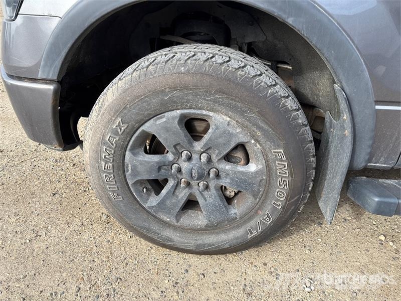 Ford F-150 FX4 4x4 Crew Cab Pickup Kita