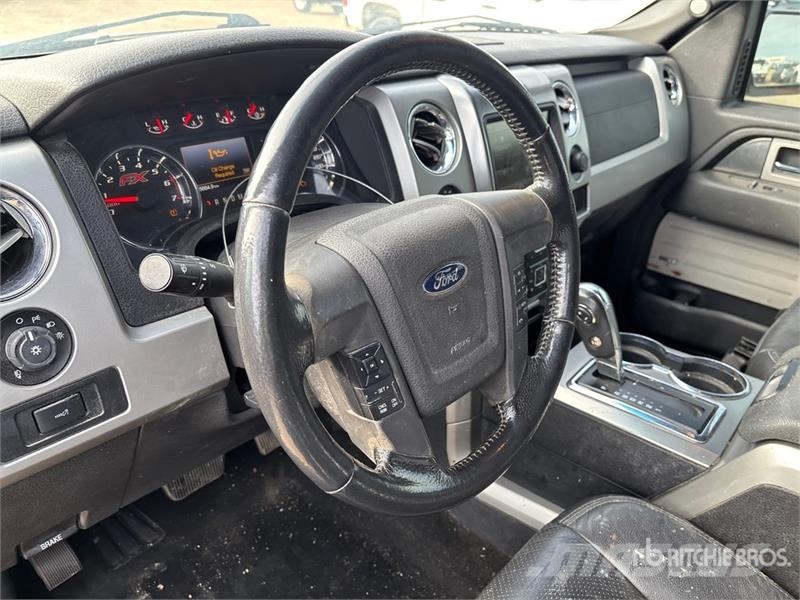 Ford F-150 FX4 4x4 Crew Cab Pickup Kita