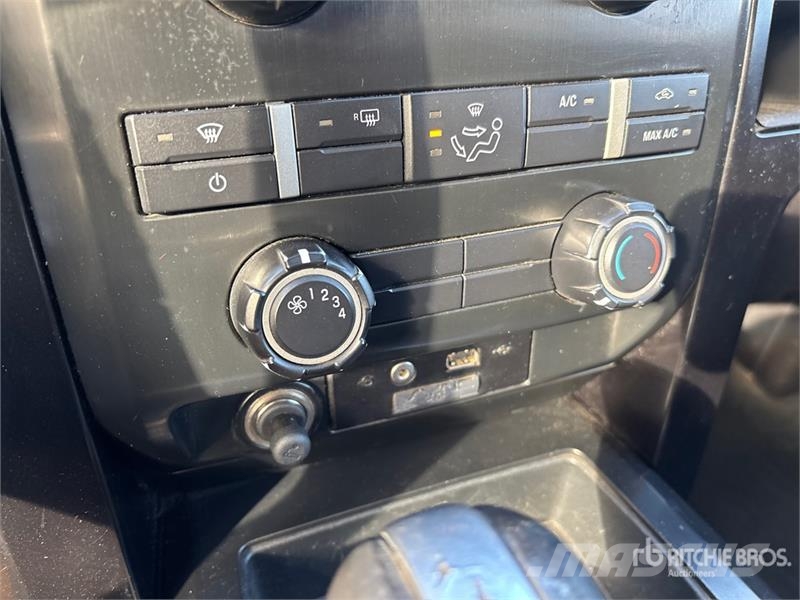 Ford F-150 FX4 4x4 Crew Cab Pickup Ostalo