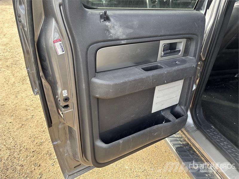 Ford F-150 FX4 4x4 Crew Cab Pickup Kita