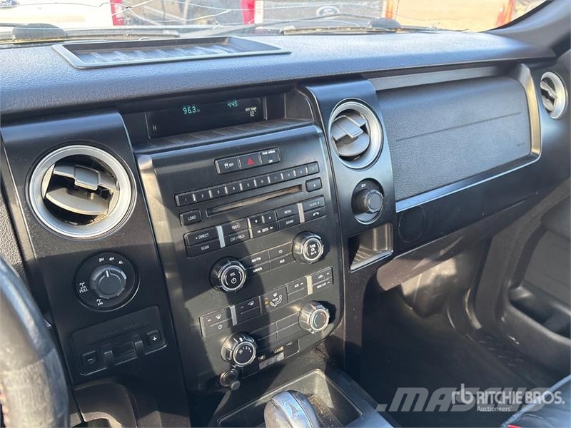 Ford F-150 FX4 4x4 Crew Cab Pickup Ostalo