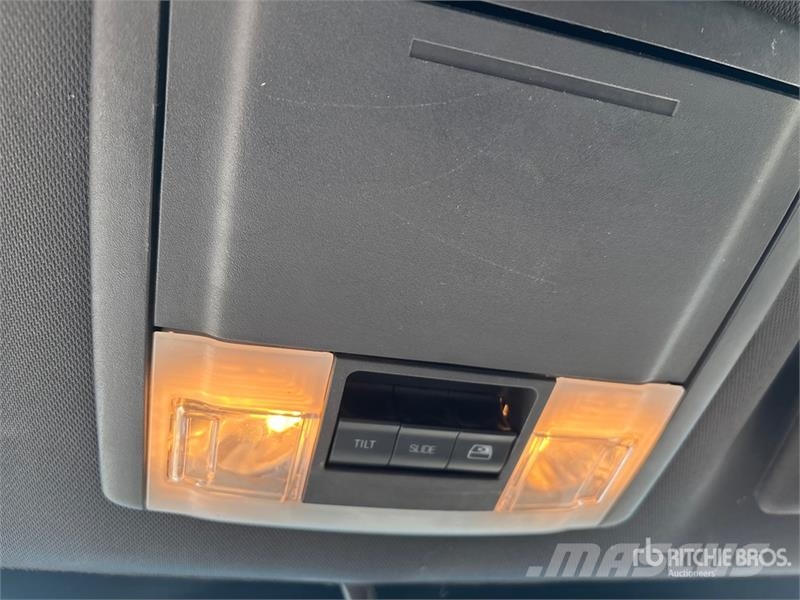 Ford F-150 FX4 4x4 Crew Cab Pickup Kita