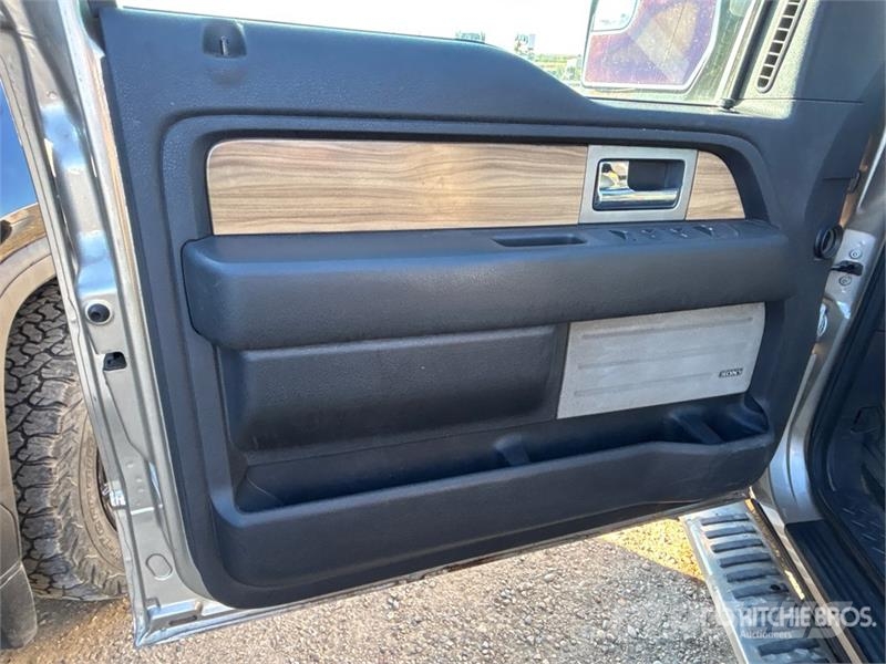 Ford F-150 Lariat 4x4 Extended Cab Pickup Други
