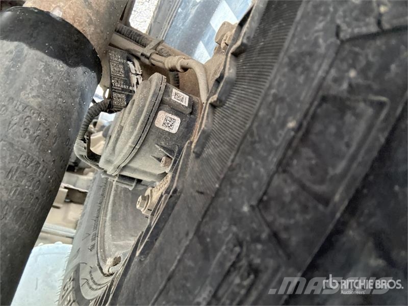 Ford F-150 Lariat 4x4 Crew Cab Pickup Muu
