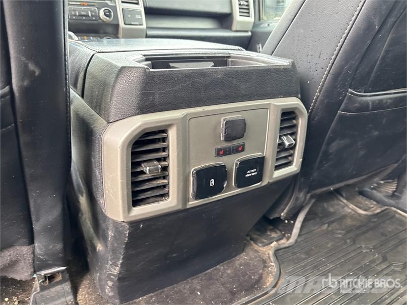 Ford F-150 Lariat 4x4 Crew Cab Pickup 기타