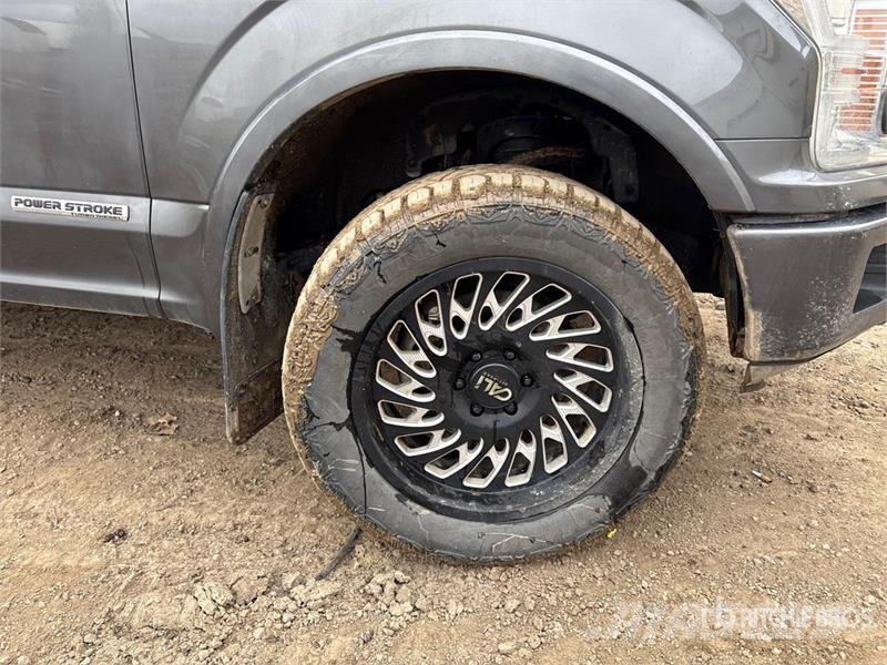 Ford F-150 Lariat 4x4 Crew Cab Pickup 기타