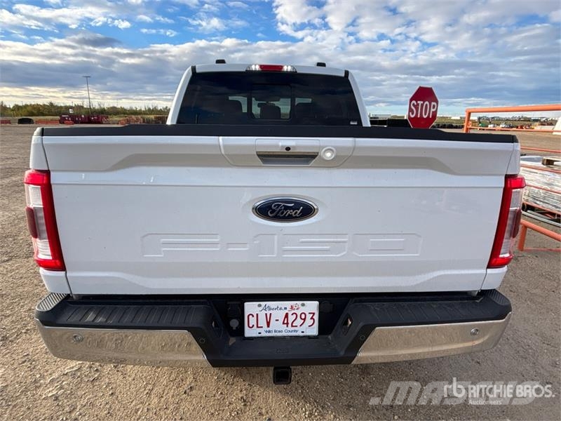 Ford F-150 Lariat 4x4 Crew Cab Pickup أخرى