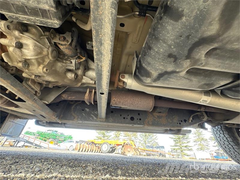 Ford F-150 Lariat 4x4 Crew Cab Pickup Muu