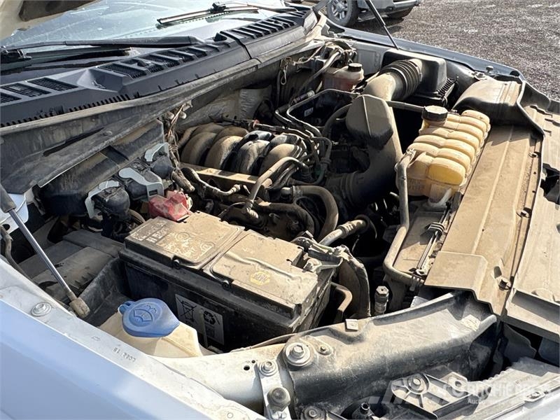 Ford F-150 Lariat 4x4 Crew Cab Pickup Muu