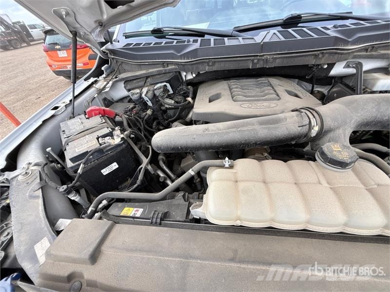 Ford F-150 Lariat 4x4 Crew Cab Pickup Ostalo
