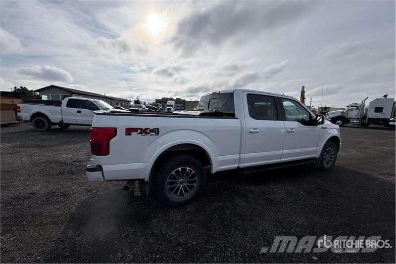Ford F-150 Lariat 4x4 Crew Cab Pickup Muu
