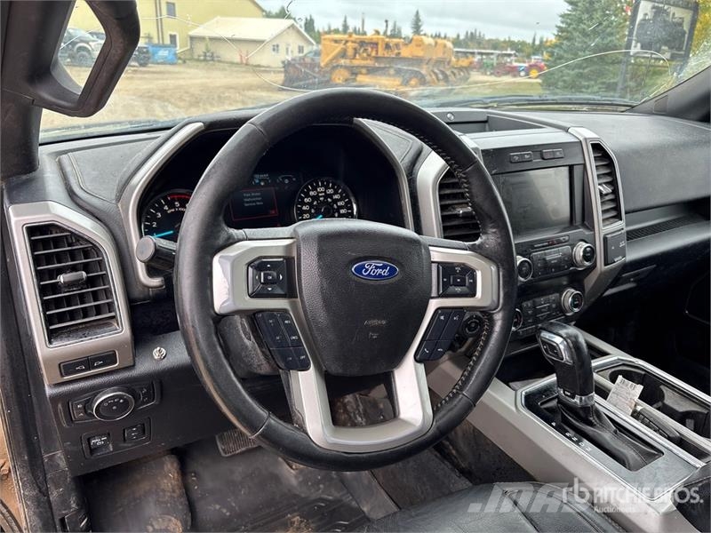 Ford F-150 Lariat 4x4 Crew Cab Pickup 기타