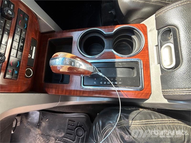 Ford F-150 Lariat 4x4 Crew Cab Pickup Άλλα Vans