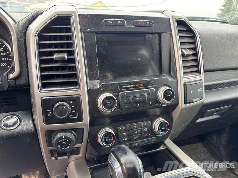 Ford F-150 Lariat 4x4 Crew Cab Pickup 기타