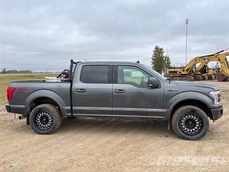 Ford F-150 Lariat 4x4 Crew Cab Pickup 기타