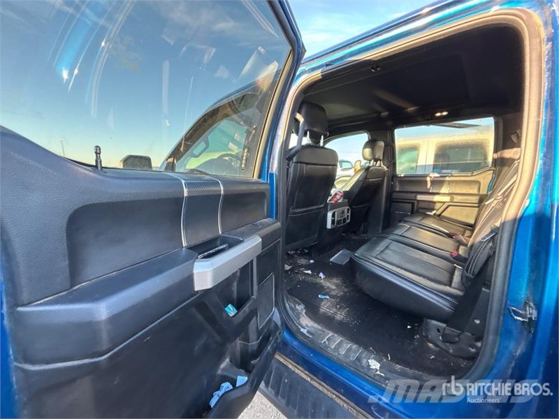 Ford F-150 Lariat 4x4 Crew Cab Pickup Други