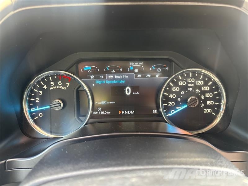 Ford F-150 Lariat 4x4 Crew Cab Pickup Прочие фургоны