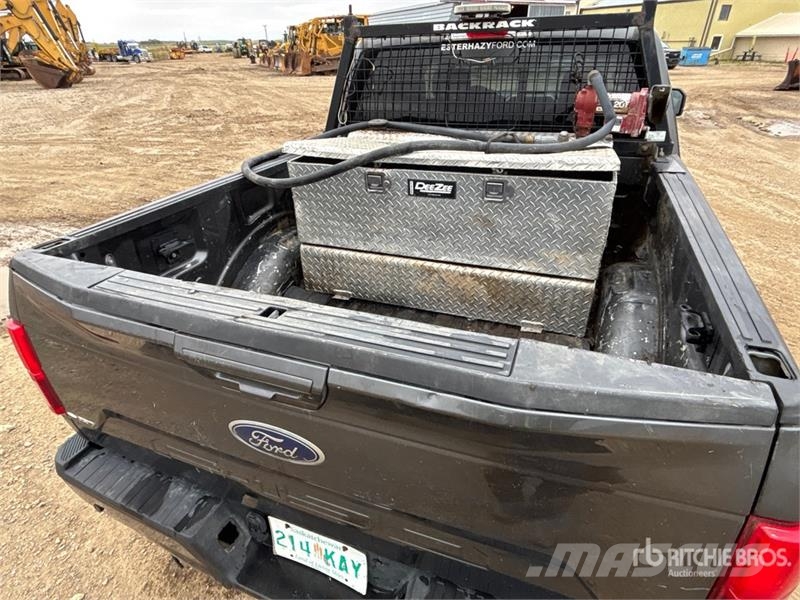 Ford F-150 Lariat 4x4 Crew Cab Pickup 기타