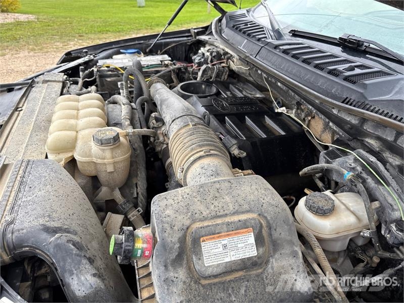 Ford F-150 Lariat 4x4 Crew Cab Pickup 기타