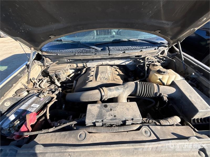 Ford F-150 Lariat 4x4 Extended Cab Pickup Други