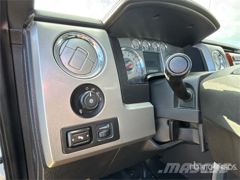 Ford F-150 Lariat 4x4 Crew Cab Pickup Прочие фургоны