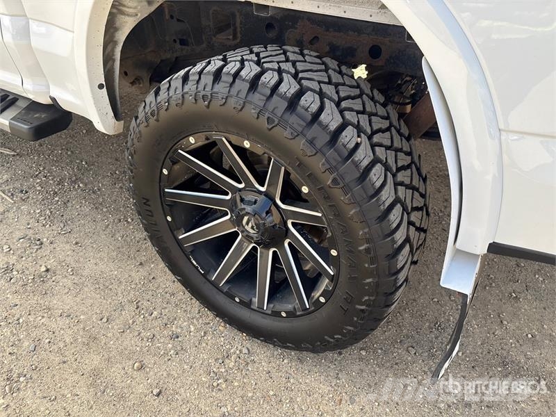Ford F-150 Lariat 4x4 Crew Cab Pickup Прочие фургоны