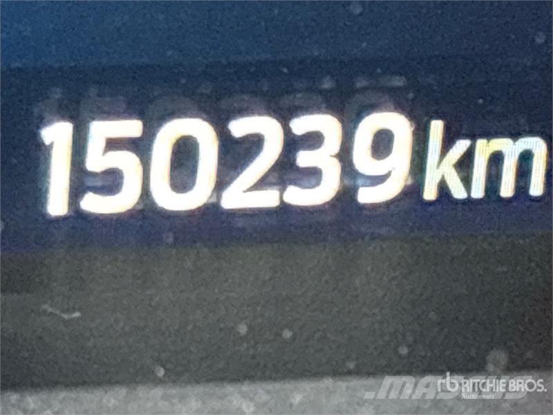 Ford F-150 Lariat 4x4 Crew Cab Pickup أخرى