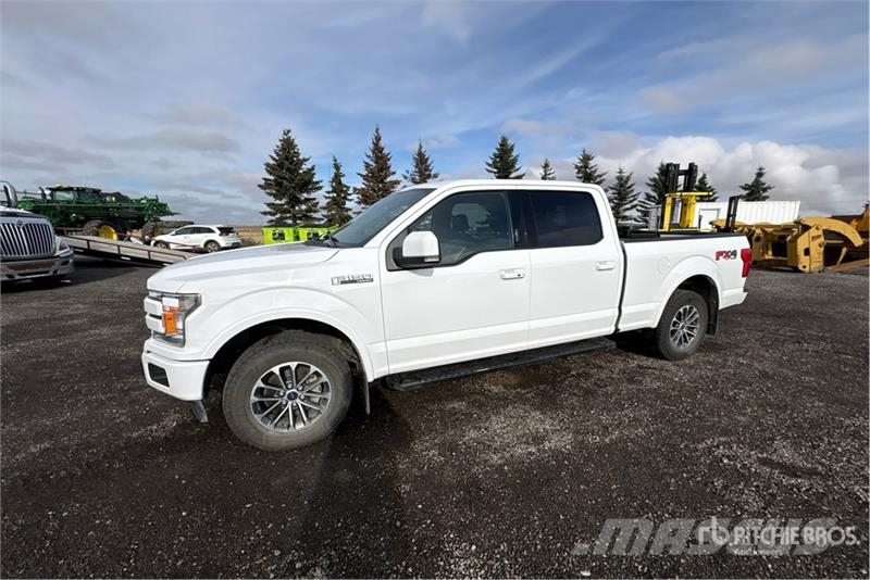 Ford F-150 Lariat 4x4 Crew Cab Pickup Muu