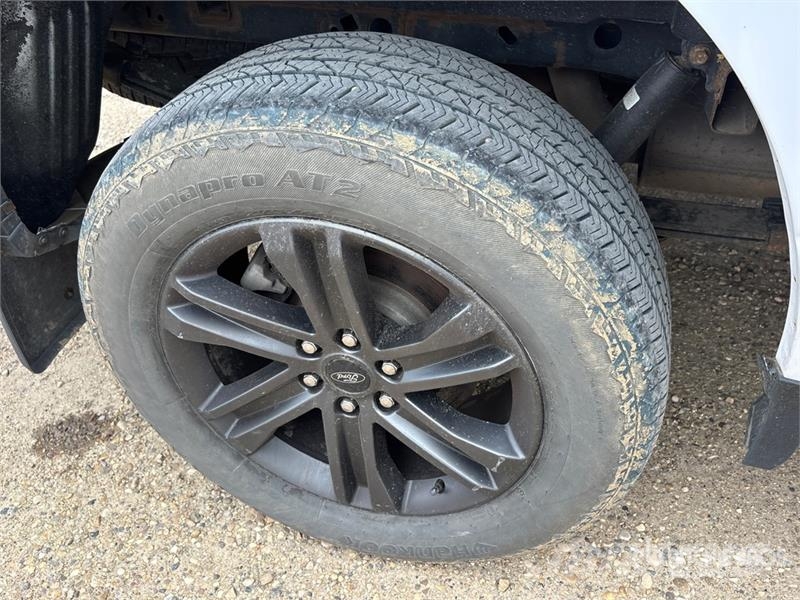 Ford F-150 Lariat 4x4 Crew Cab Pickup Ostalo