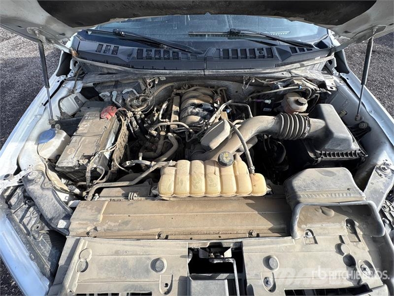 Ford F-150 Lariat 4x4 Crew Cab Pickup Muu