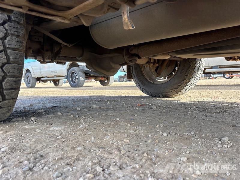 Ford F-150 Lariat 4x4 Crew Cab Pickup Прочие фургоны